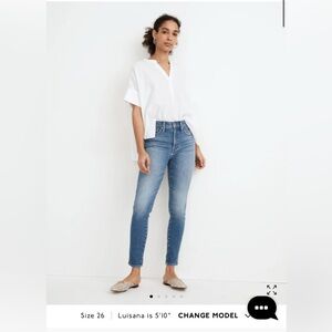 BNWT 10” High-Rise Skinny Crop Jeans in Sheffield Wash